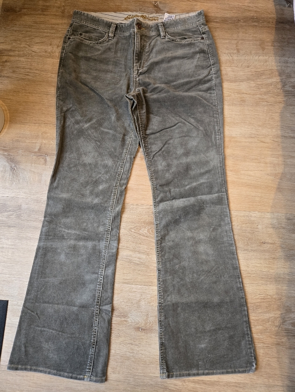EDDIE BAUER Olive Gree Corduroy Pants size 10